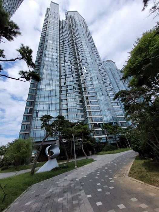 본건 전경(북동에서 남서로)