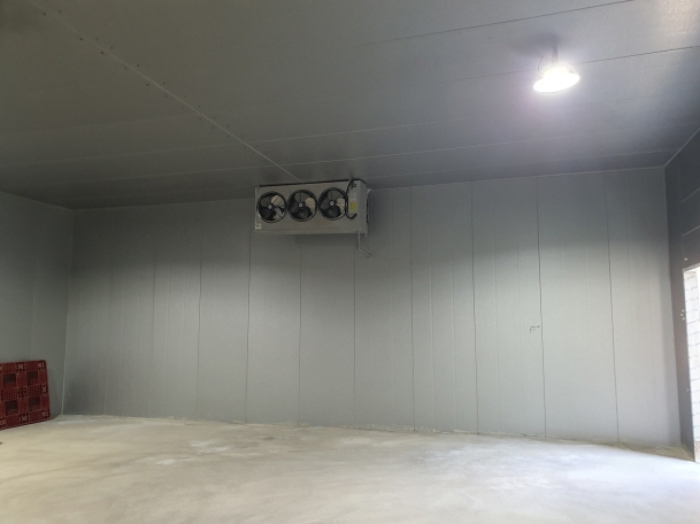 부동산표시 5번 건물내 냉장시설 전경