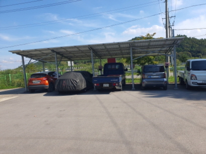 부동산표시 6번지상 개인소유 태양광발전시설 전경