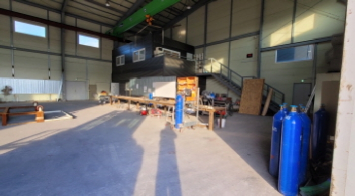 기호4.공장 내부