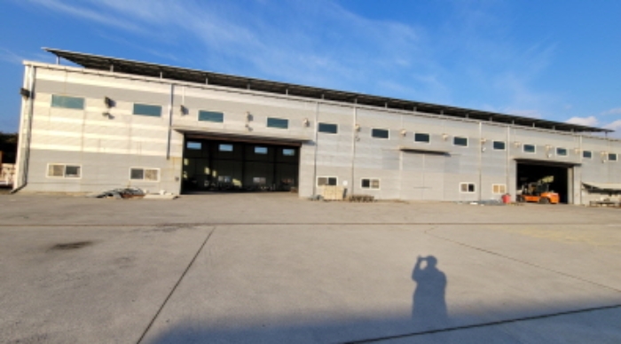 기호4 공장 및 공장 지붕에 태양광 존재함