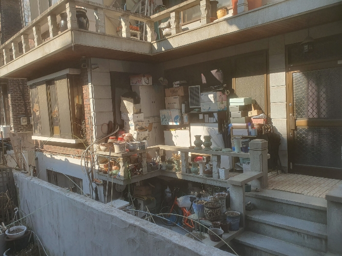 본건 지층 및 1층 전면