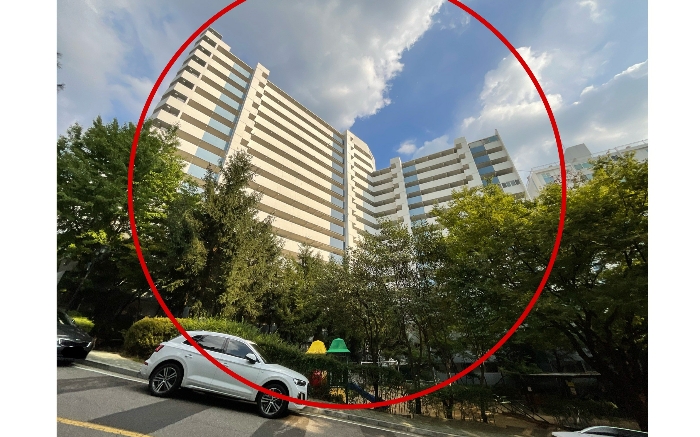 본건 소재 아파트 북서측에서 촬영