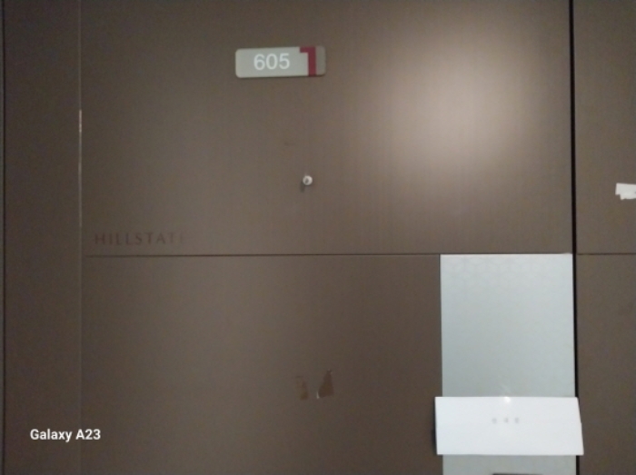 목적물의 출입문(605호)