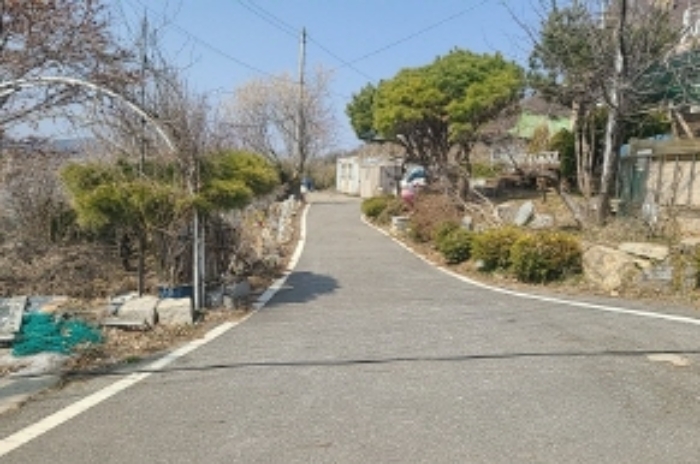 목록4 도로와 목록 6 전 및 주택 전경