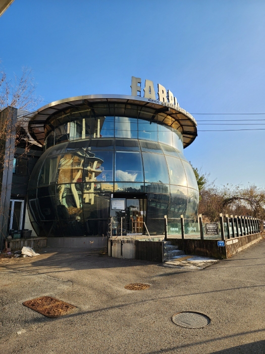 일련번호 (1-2) 토지 및 건물 전경