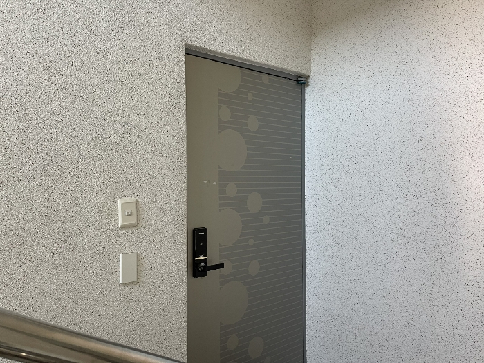 기호(20) 출입문