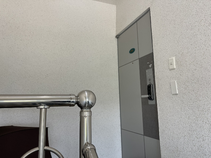 기호(18) 출입문