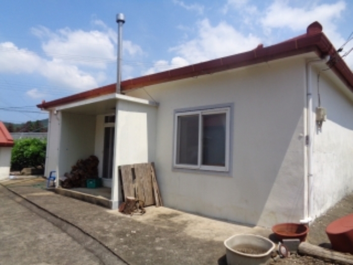 소재지1(색달동 1977-4) 지상 제시외 건물(ㄱ)