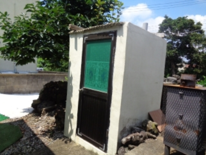 소재지1(색달동 1977-4) 지상 제시외 건물(ㅌ)