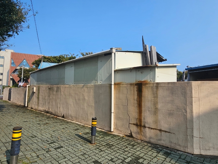 제시외건물(ㄱ,ㄴ)