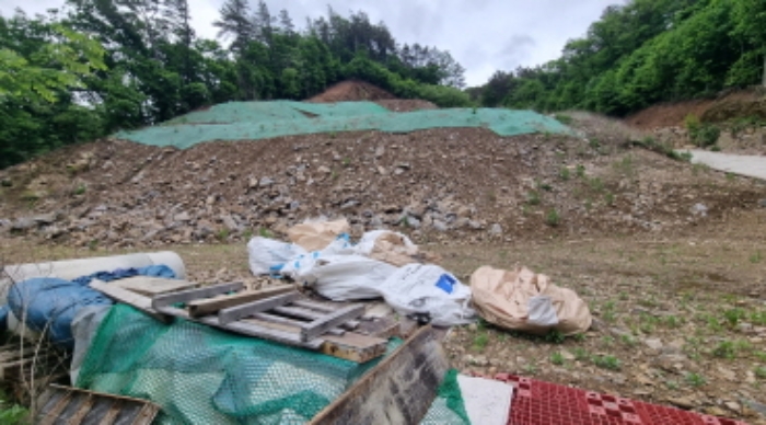 목록 1. 토지 내부(아래쪽 호안블럭 위에서 위쪽을 본 모습)