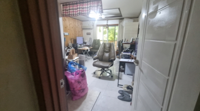 목록 2. 건물의 2층 202호 내부