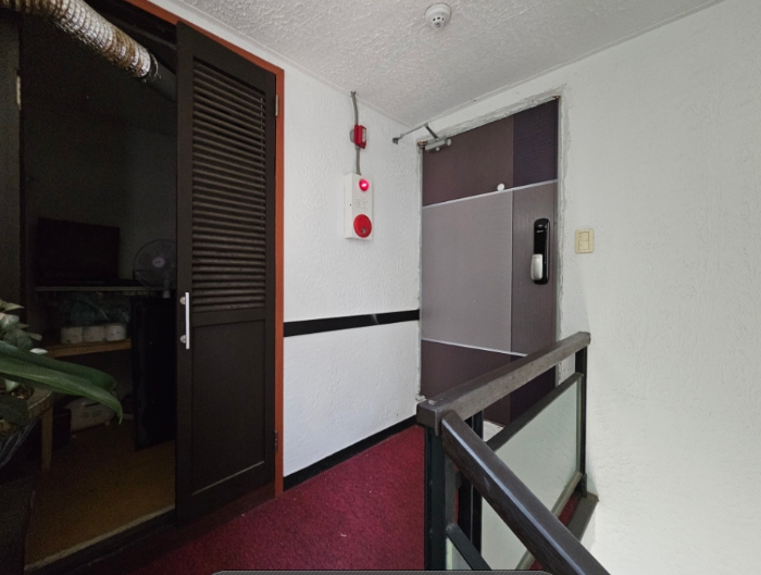 기호(가)건물 4층 출입문