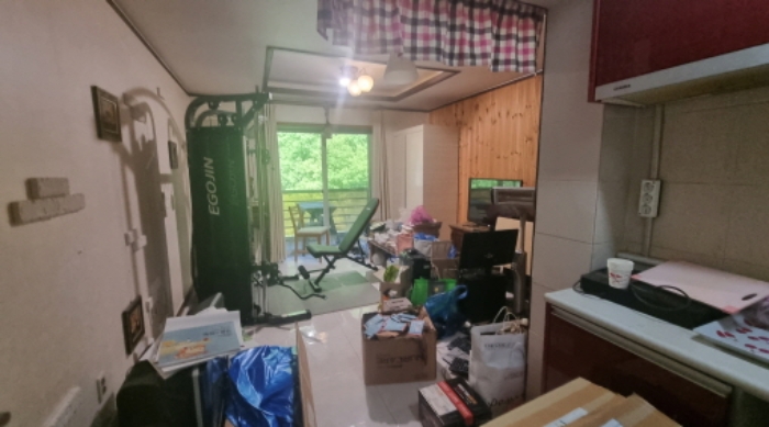 목록 2. 건물의 2층 203호 내부