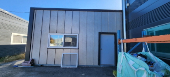 목록1 소재 제시외8 컨테이너 전경