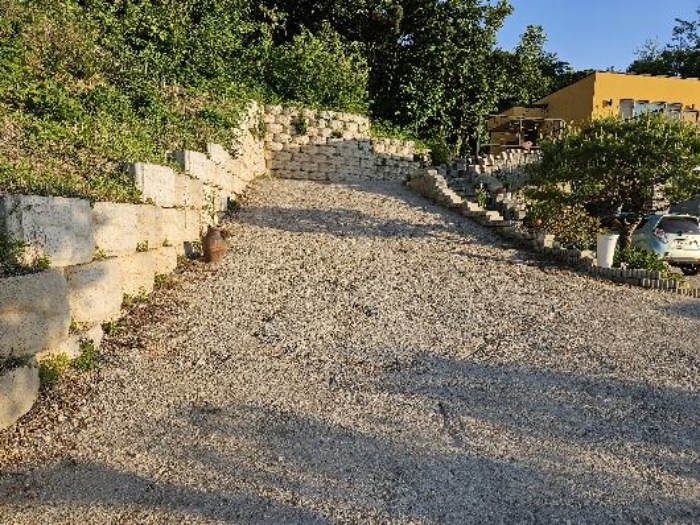 제시 목록 5 전경(콘크리트 포장 진입로)