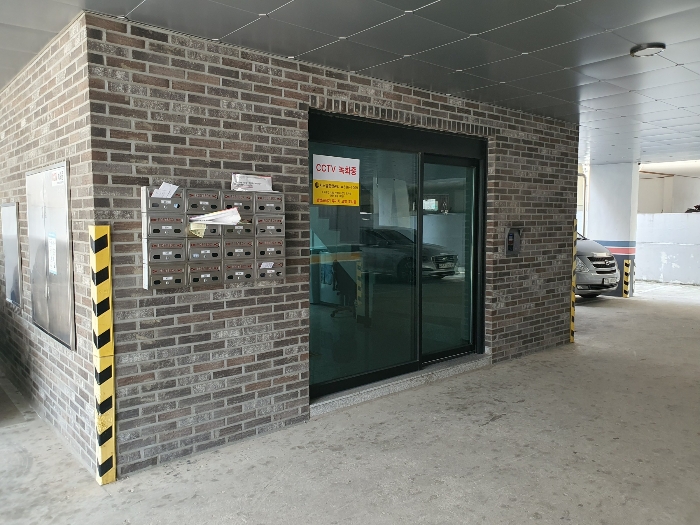 1층 공동 출입구 전경