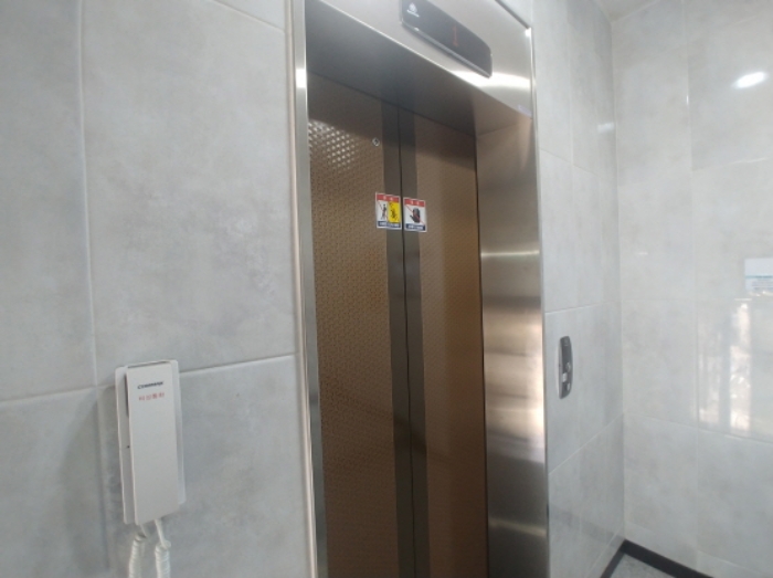 엘리베이터실