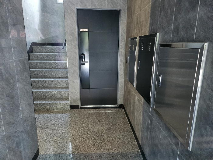 본 건물 1층 내부 주위환경