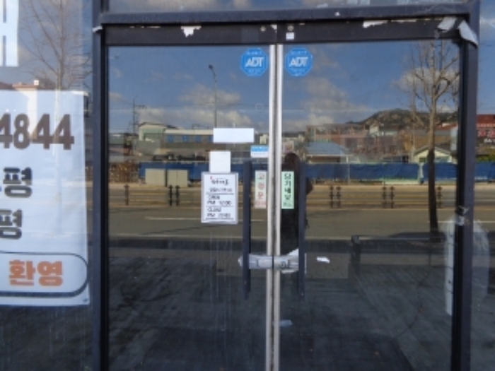 [목록 3] 출입문 모습