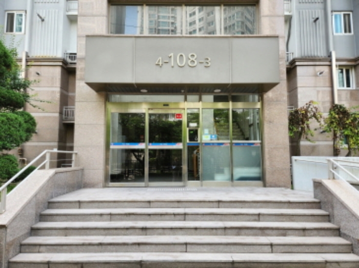 1층 출입구