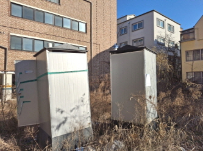 제시외 구조물(이동형 화장실) 모습