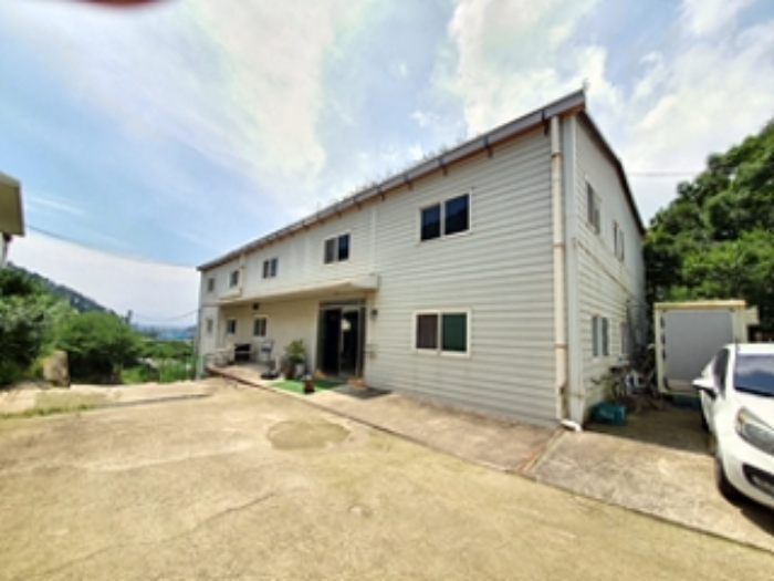 기호8의 옆모습