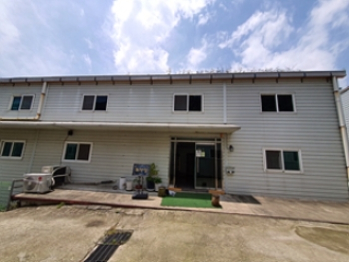 기호8의 2층 입구