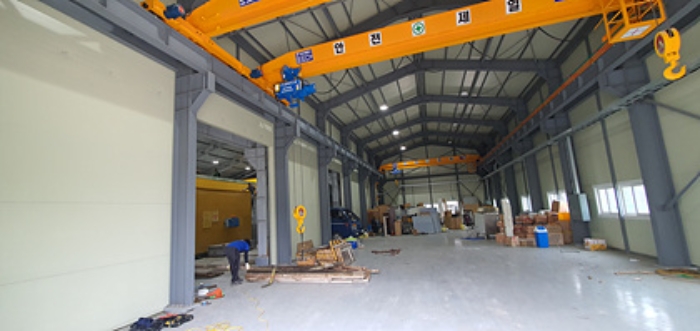 기호 2 제시건물 공장동 내부 전경