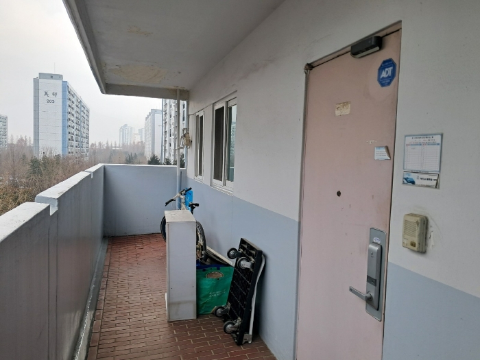 복도 및 출입문