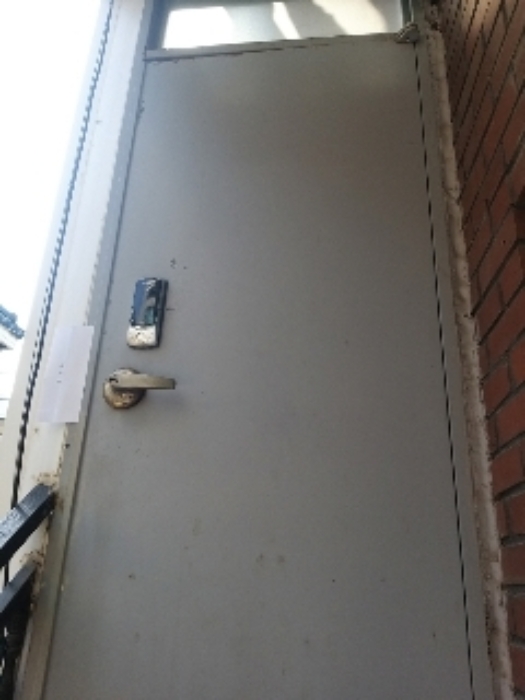 세대출입문(2층)