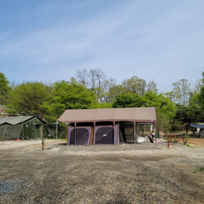 목록3 토지 및 제시외 텐트 전경