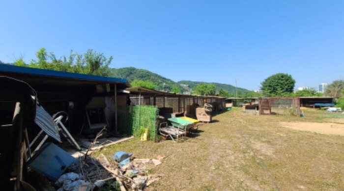 전경12(가축 축사)