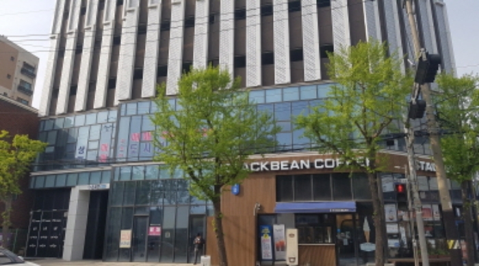 * 본건 목적물 소재 건물 전경