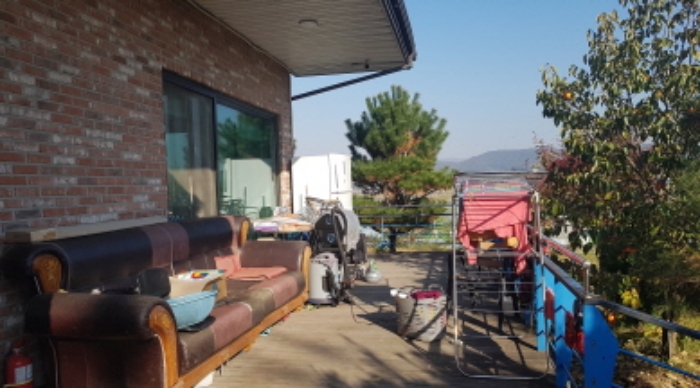 * 목록2. 전경(출입문 앞)