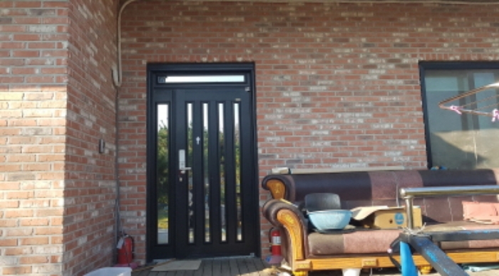 * 목록2. 현관문 전경