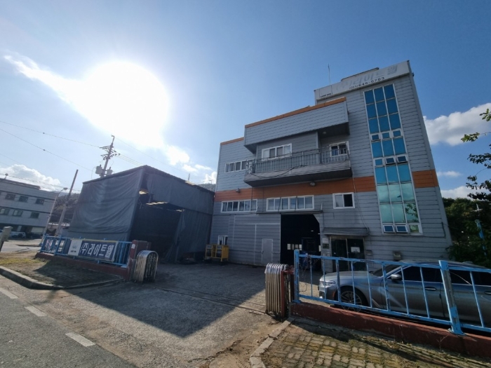 대상물건 일련번호1),2) 토지 및 건물 전경