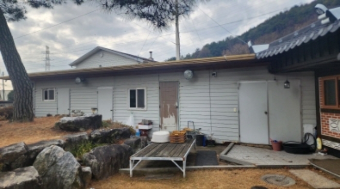 본건2. 목조 시멘트 기와지붕 단층주택