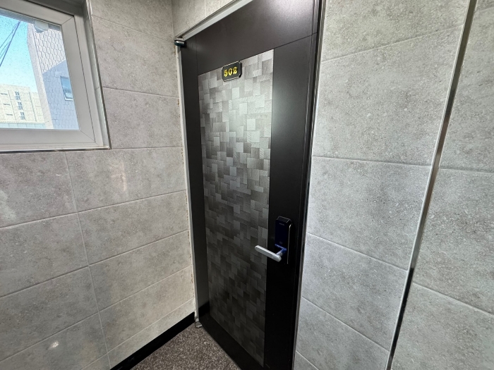 대상물건 일련번호 가) 5층 현관문