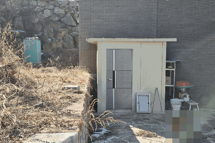 제시외 ㉡ 및 이동식화장실