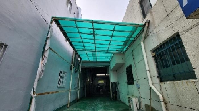 1층 제시외건물 아크릴지붕