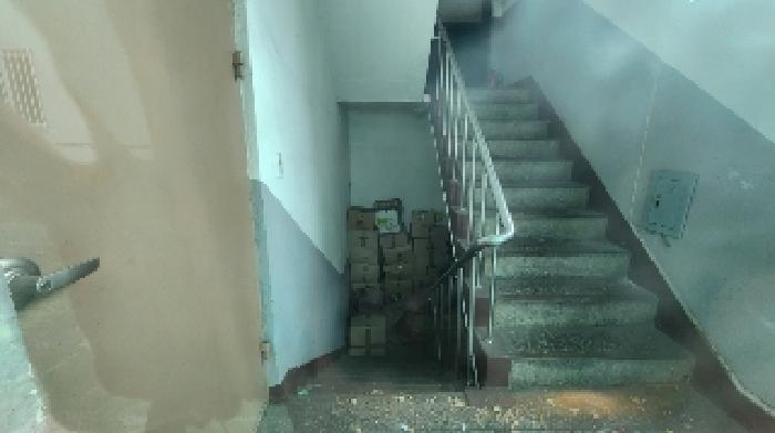 지하계단, 1층 출입문, 2층계단