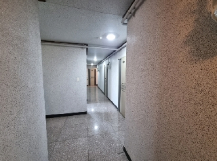 목록 2. 건물 4층 복도