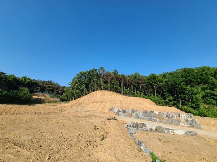 본건 기호(4)토지 전경
(본건 서측에서)