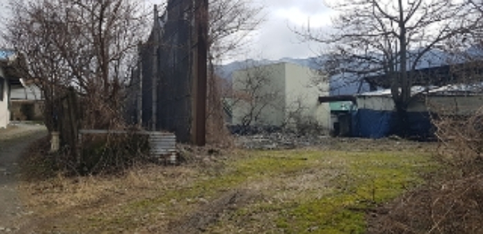 4번 부동산(무연탄 적치장)과 인접 토지의 경계부분 모습(1)