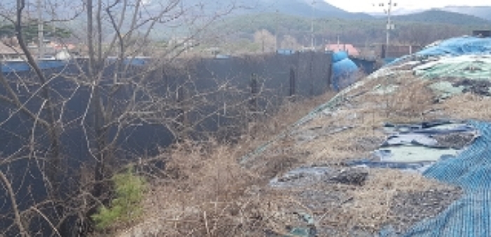 4번 부동산(무연탄 적치장)과 인접 토지의 경계부분 모습(3)