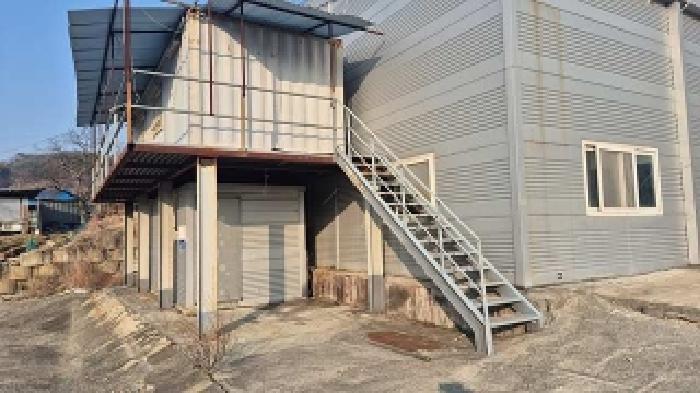 목록 1,2,5번 : 제시외 컨테이너 1,2층 각 1동