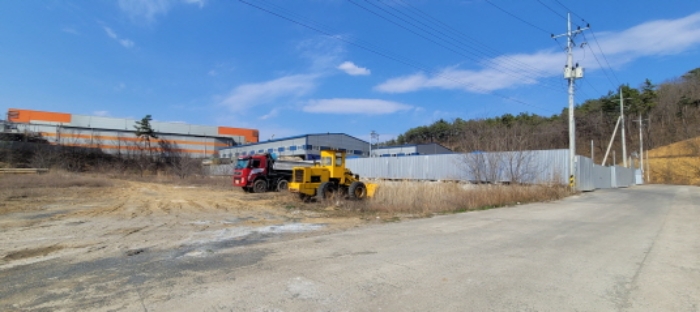 이하 임포리 154-7, 154-9 공장동과 사무실, 기계기구들