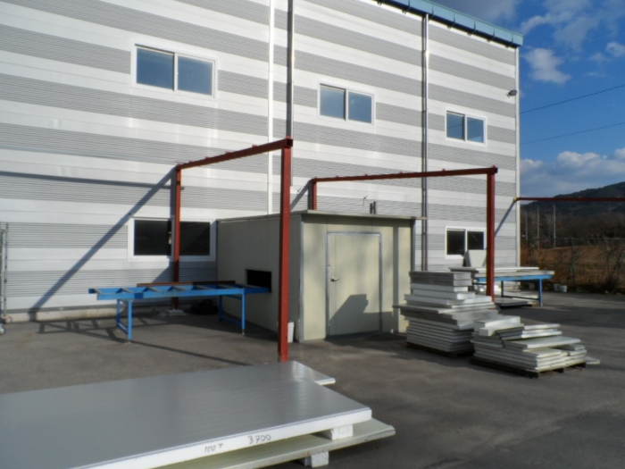 제시외 건물  ㄹ